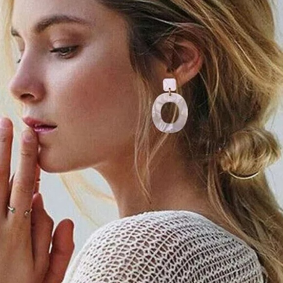 Acrylic Resin Geometric Earrings - Picture 4 of 4